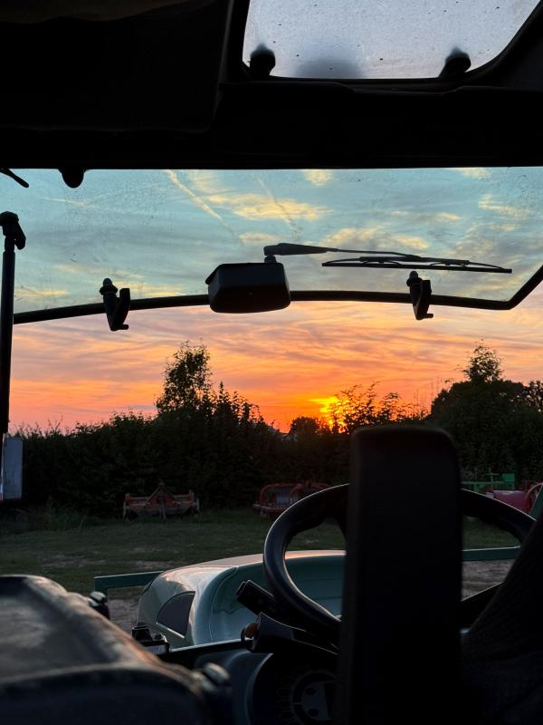 Sonnenuntergang auf dem Traktor